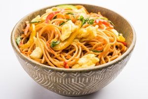 Egg Hakka Noodles